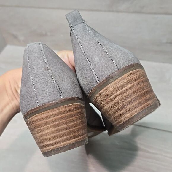 Lucky Brand Gray Women's Mahzan Slip-On Shoes The Pointed Toe Leather 8.5M - Picture 6 of 12